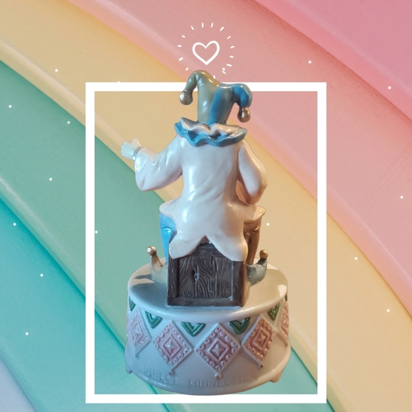 "It's A Small World" Porcelain Clown figurine Music Box - Picture 5 of 5